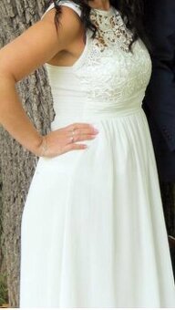 Svatební šaty
