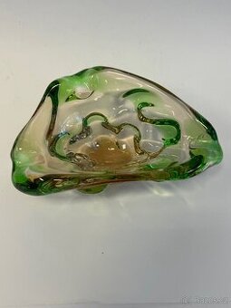 Skleněný popelník