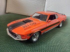 Prodám Ford Mustang Mach 1 - červený, 1:18 - Highway61 -nový