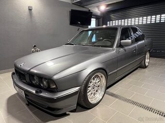 BMW 525i e34