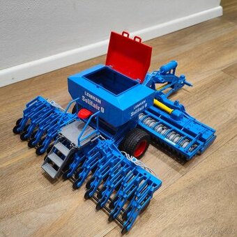 Bruder secí mašina,pluh, lis na kulaté baliky