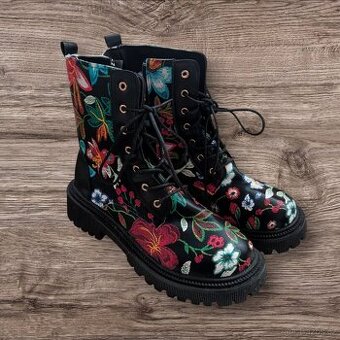 Dámské kotníkové boty