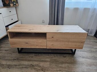 Komoda pod televizi nebo botník