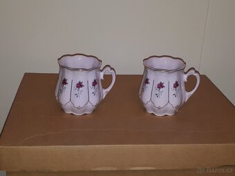 Porcelán růžový a bílý