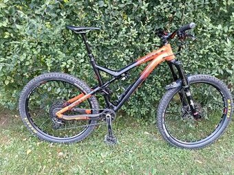 Celoodpružené enduro kolo Commencal