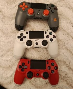 PS4 ovladače V1 originál.. cena 900kč.kus.