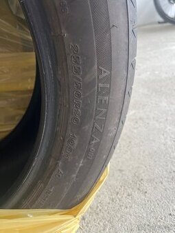Prodam bridgestone 255/50 r20 letni