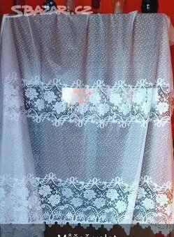 Záclona žakárová