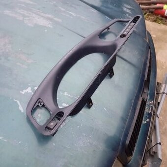 Škoda Felicia plast kolem budíku