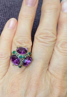 magický nádherný prsten