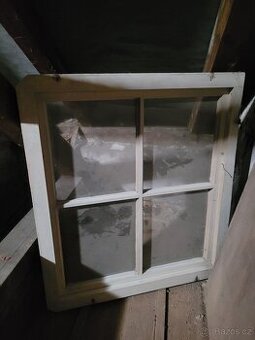 Staré dřevěné okno 120x100cm
