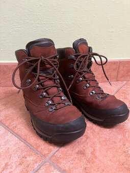 Trekové boty AKU Conero UK 6.5