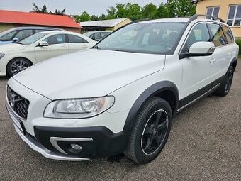 VOLVO XC70 2016 2.0D4 133kW SUMMUM,TEMPOMAT,VÝHŘEVY,SERVISKA