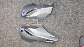 APRILIA RS 660 EXTREMA SPODNÍ VANA CARBON