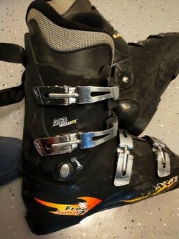 Prodám přeskáče velikost 12 Lange