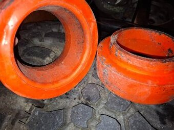 Podložky pod pera Land Cruiser