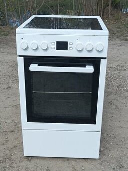 Sklokeramický sporák Blomberg, šířka 50 cm