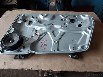 stahovačka předních dveří Passat B5,5