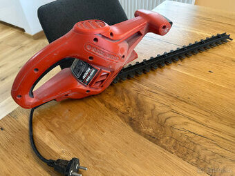 Nůžky na živý plot elektrické Black and Decker 400W ozn. GT1