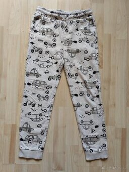 Chlapecké tepláky Pepco vel.134