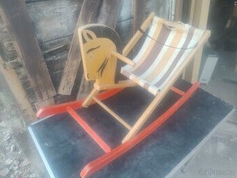 RETRO STARÝ Houpací koník