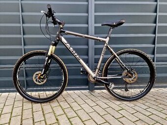 (16)Horské hliníkové kolo Jamis Air