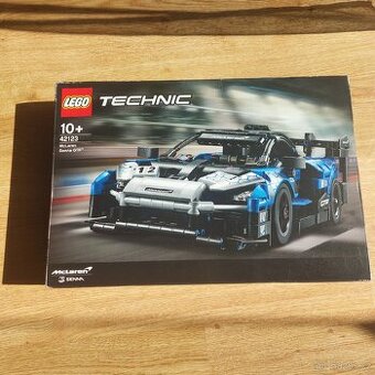 LEGO Technic 42123 McLaren Senna GTR