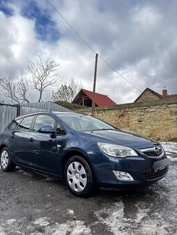 Opel Astra, SportsTourer 1.7 D-servisováno, nová STK