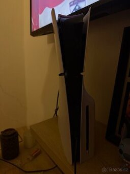 PS5 Slim 1TB s mechanikou + ovladač