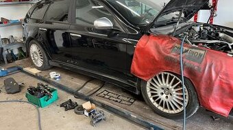 Osobní automobil zn. ALFA ROMEO BRERA, RZ 5SY8344 a osobní a