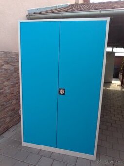 Svařovaná plechová skříň 120 cm