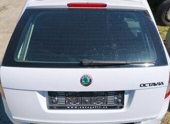 kufrové dveře / páté dveře na Škoda Octavia II barva 1026