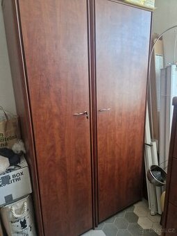 Nábytkový set do kanceláře i domova za skvělé ceny (skříně,