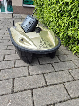 Prodám - loďku Prisma -sonar+Gps,
