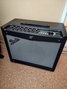 Fender mustang III V2 zánovní + velký Footswitch