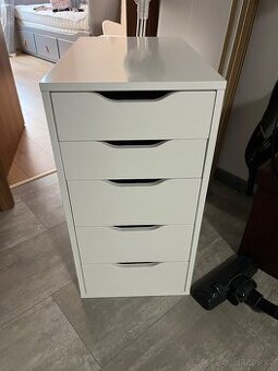 Souprava k psacímu stolu z IKEA