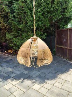 Lustr hnědý