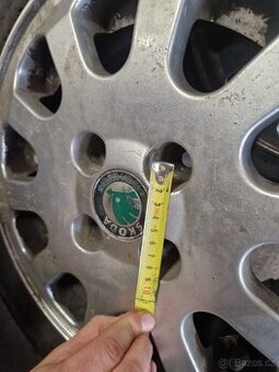 kola škoda Felicia 165/70 R13
