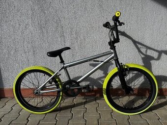 Freestyle BMX kolo 20" BTWIN Wipe (Decathlon) – skvělý stav