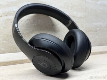 Beats Studio Pro Black