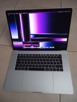 Macbook Pro 15 i7/16/256GB/ATI Rad. Pro 555X 4GB/touchbar