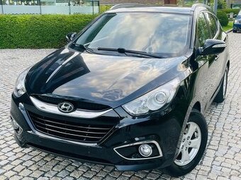 Hyundai ix35 2.0i BENZIN AUTOMAT VYHŘEV SERVISKA - 1