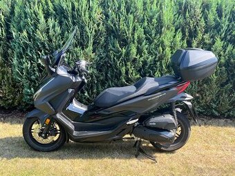 Honda Forza 125