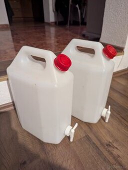 Kanystr na vodu s kohoutkem 10l