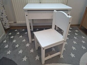 stůl a židlička IKEA