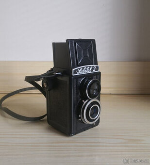 Starožitný fotoaparát Lubitel 2 (3)