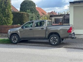 Toyota Hilux 2021