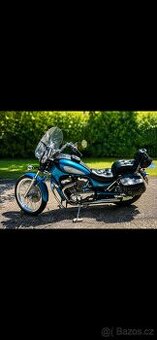 SUZUKI INTRUDER VS 800