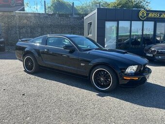 Ford Mustang GT 2007
