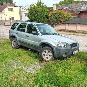 Prodám Ford  Maverick 2,2 , benzín.